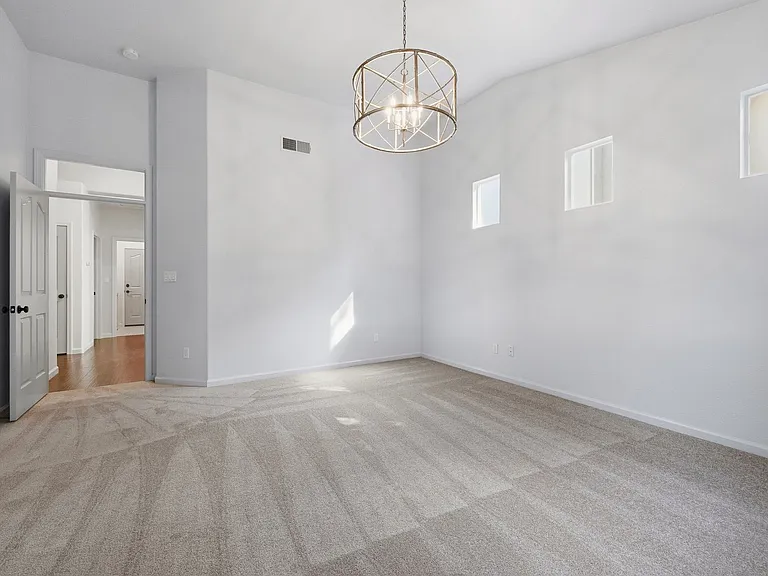 1439 Gordon Dr — Photo 26