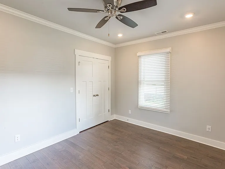1025 Peachtree St — Photo 5