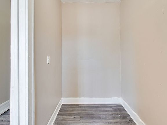 5th image of 574 W Huron St APT 101