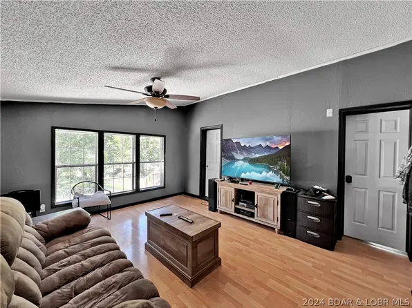 268 Highway D, Lake Ozark, MO 65047