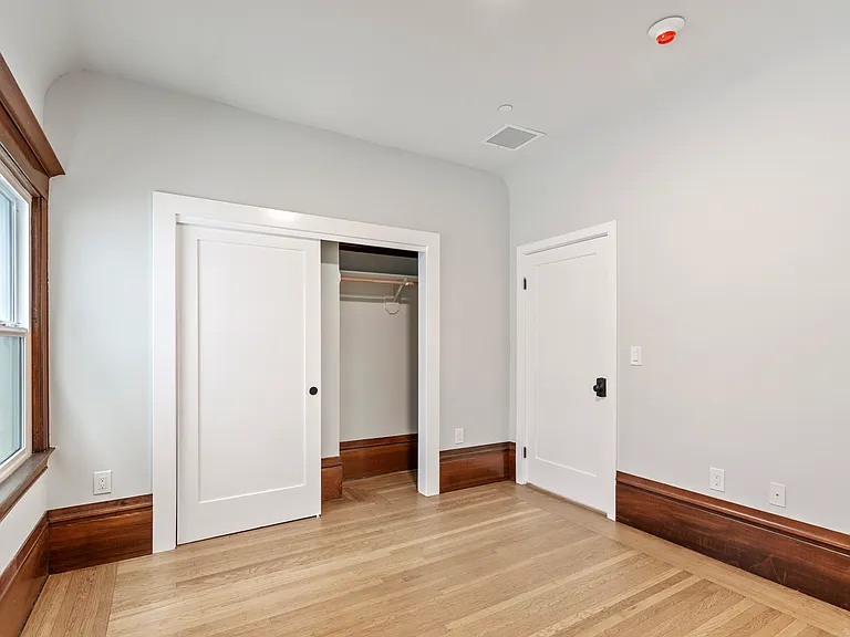 1022 G St #20 — Photo 14