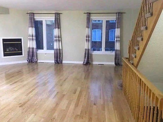 2nd image of 185 Leitchcroft Cres
