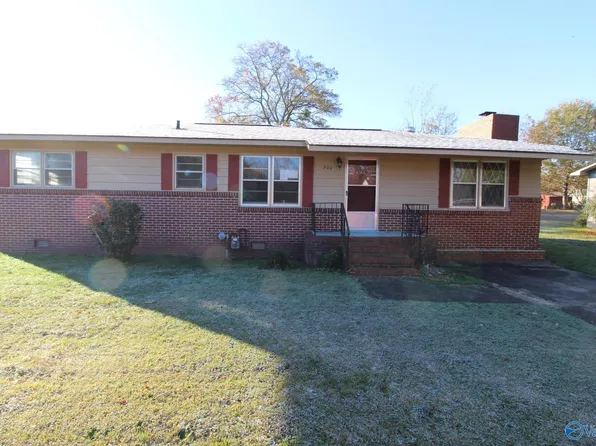 304 College St, Albertville, AL 35950