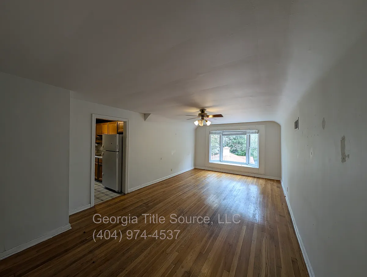 Building Photo - 227 Garden Ln #C
