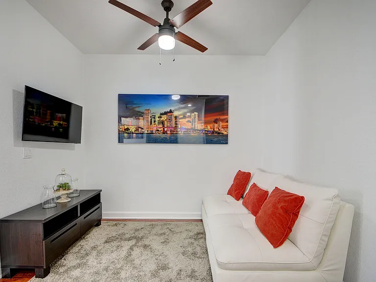 10342 Wellington Parc Dr — Photo 28
