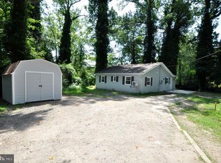 5 Roberts Rd, Mount Holly, NJ 08060