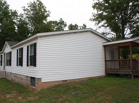 2nd image of 2704 County Road 7440