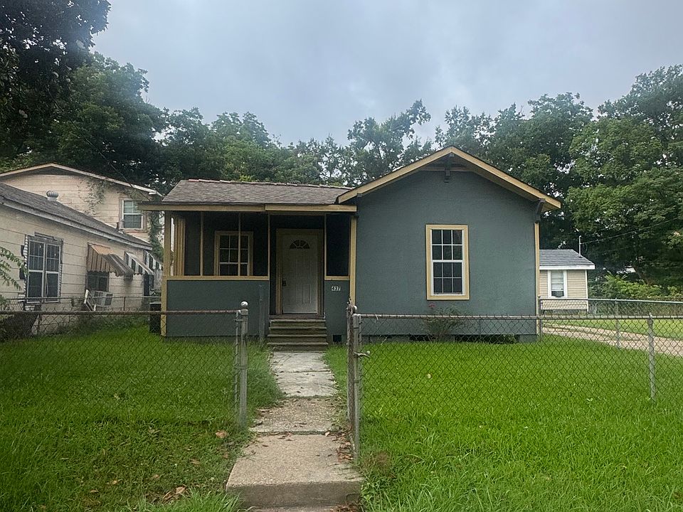 1st image of 437 Woodrow St