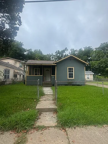 437 Woodrow St Photo 1