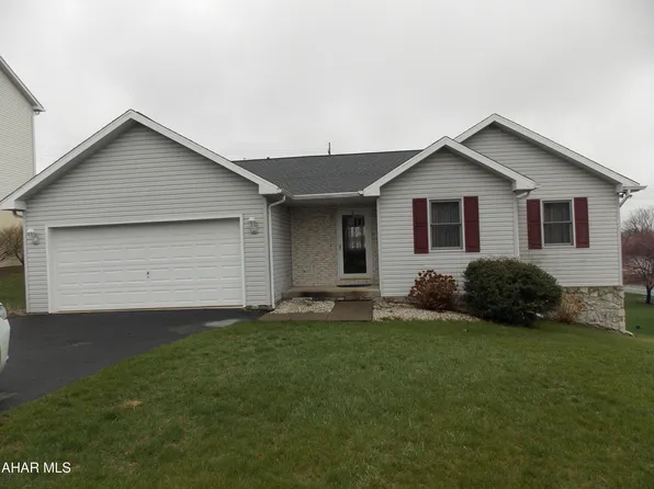 1644 Edinboro Dr, Altoona, PA 16602