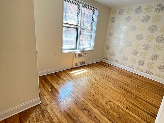 3rd image of 41-12 Elbertson St #5X