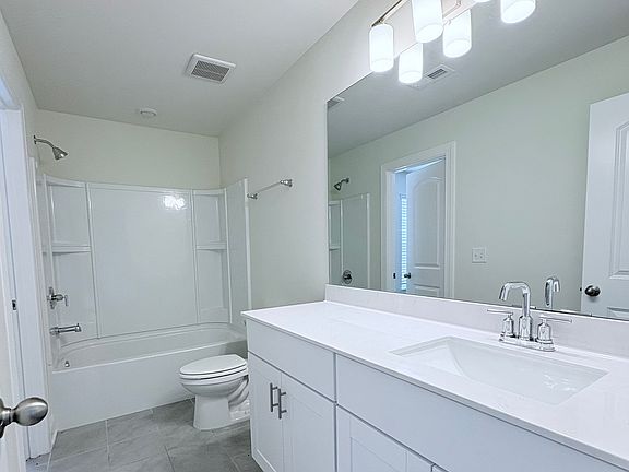 5th image of 862 Longleaf Ln