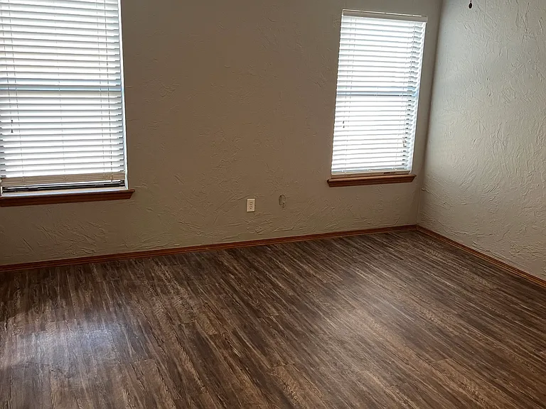 Simpson Dr — Photo 24