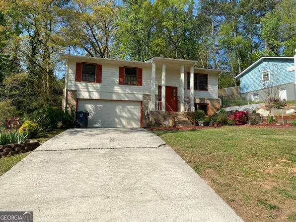 5635 Hammond Dr, Norcross, GA 30071