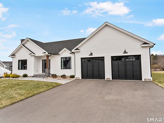 3rd image of 33 Wiegert Way