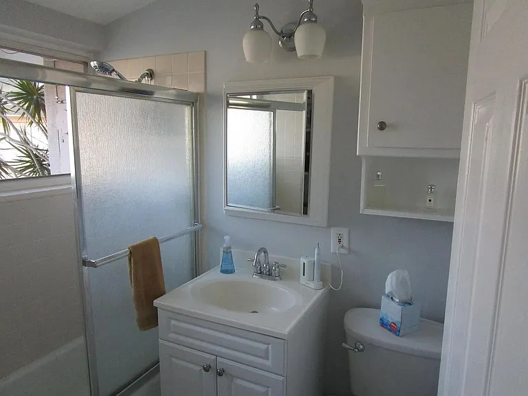10638 Danube Ave — Photo 7