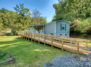120 Ed Young Rd, Burnsville, NC 28714