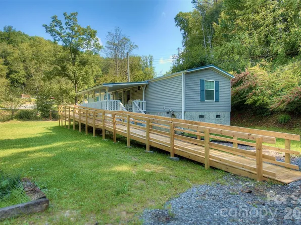 120 Ed Young Rd, Burnsville, NC 28714