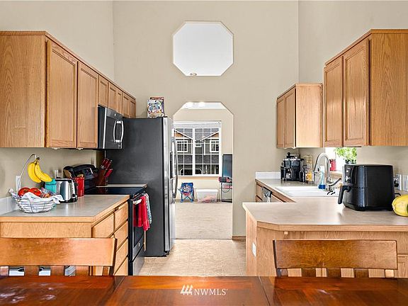 3rd image of 8101 185th Street Ct E