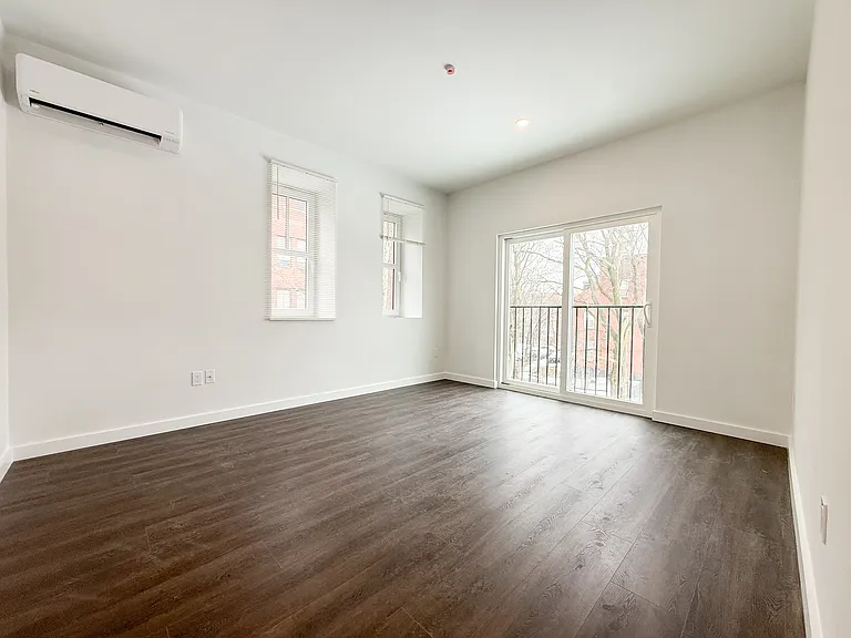 67 Perrin St #2 — Photo 14