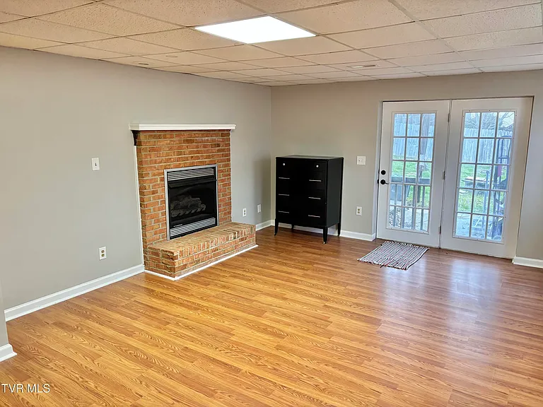 1023 Justus Dr — Photo 14