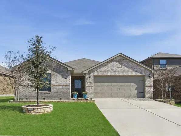 168 Bovine Dr, Newark, TX 76071
