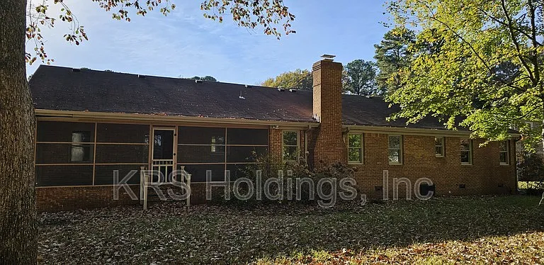 1029 Dulcie Ave — Photo 32