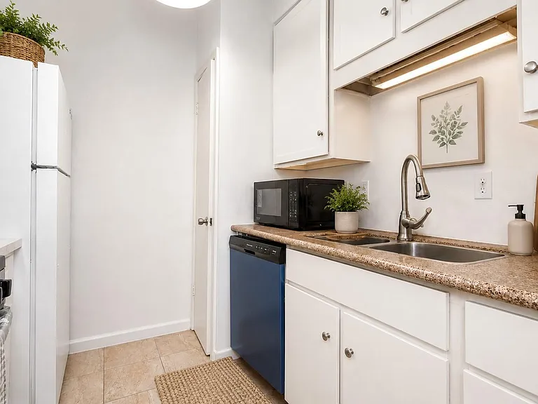 10047 Westpark Dr #77 — Photo 12