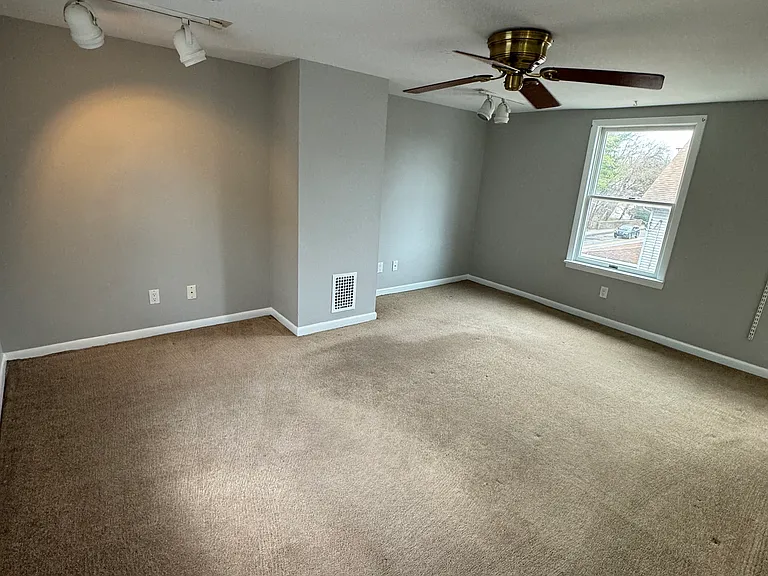 813 E Glenside Ave — Photo 8