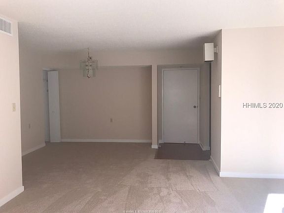 4th image of 300 Woodhaven Dr