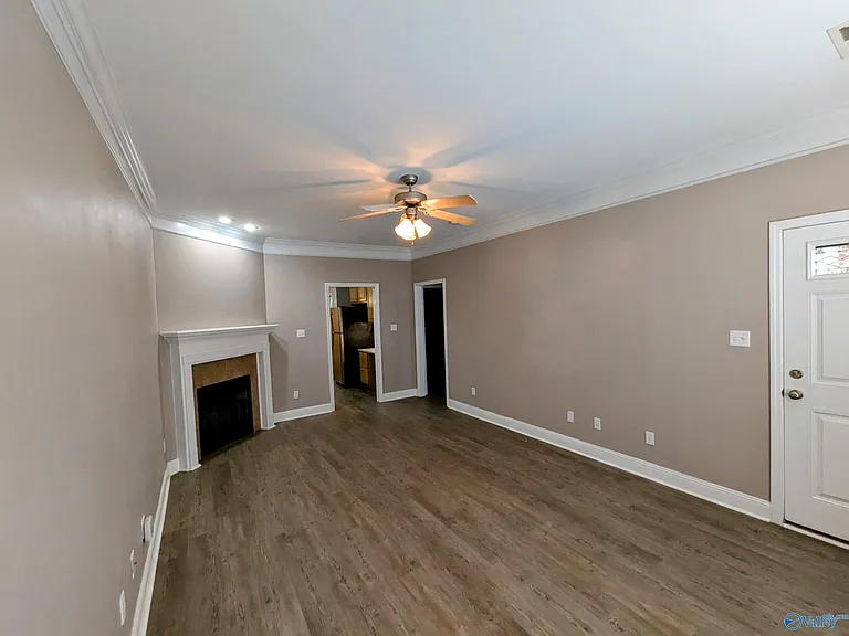 1224 Autumn Ln SW — Photo 5