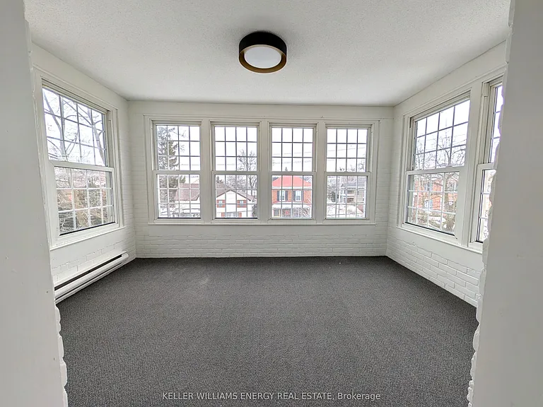 35 King St #4 — Photo 6