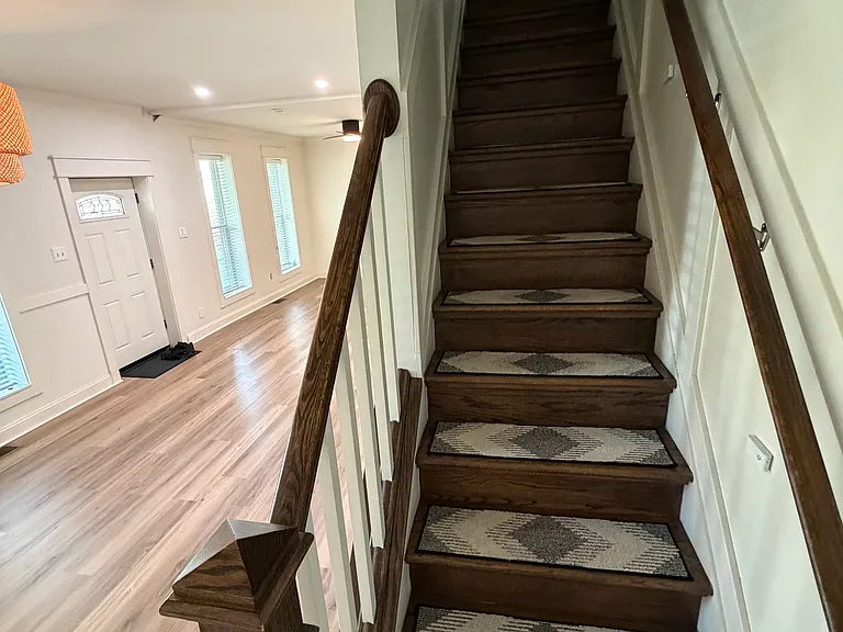 1262 Indianola Ave — Photo 15