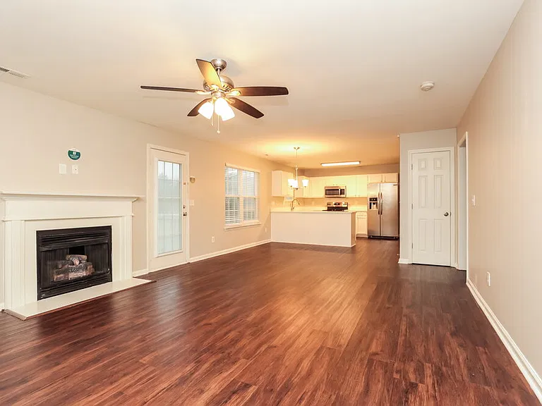 1514 Winter Ct — Photo 6