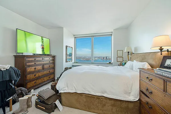 Sold by Keller Williams NYC | media 35