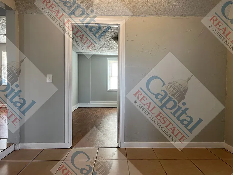 407 E Key Blvd — Photo 25