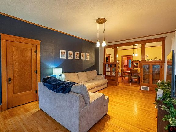 5th image of 30 Estes Ave NW