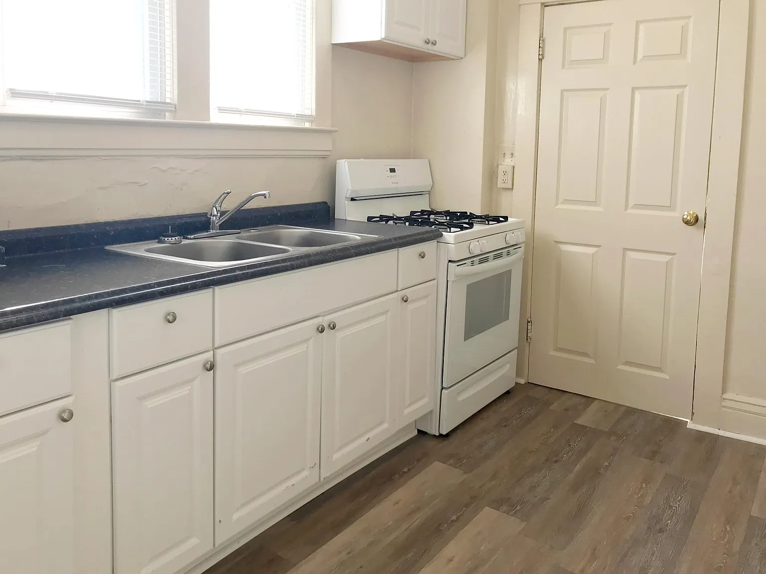 1 bed, 700 sqft, $675 — Photo 3