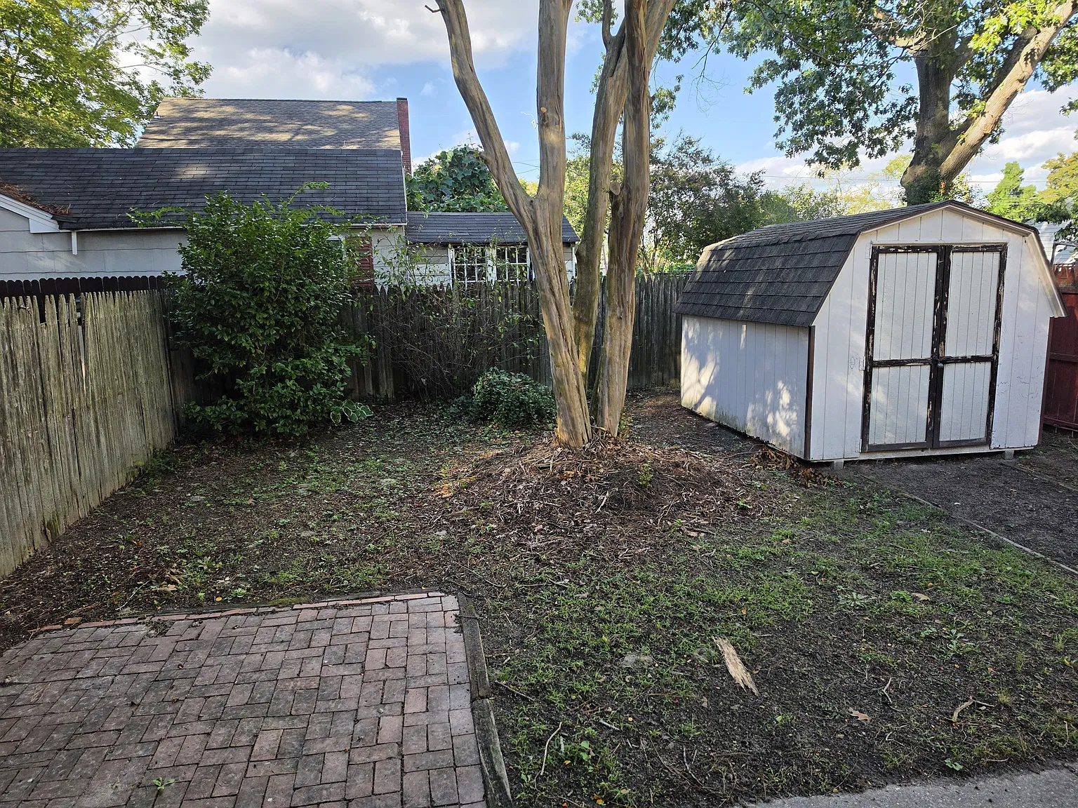 2 bed, 1.5 bath, $1,350 — Photo 2