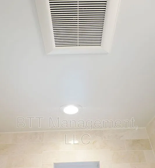 8802 Plymouth St #6 — Photo 33