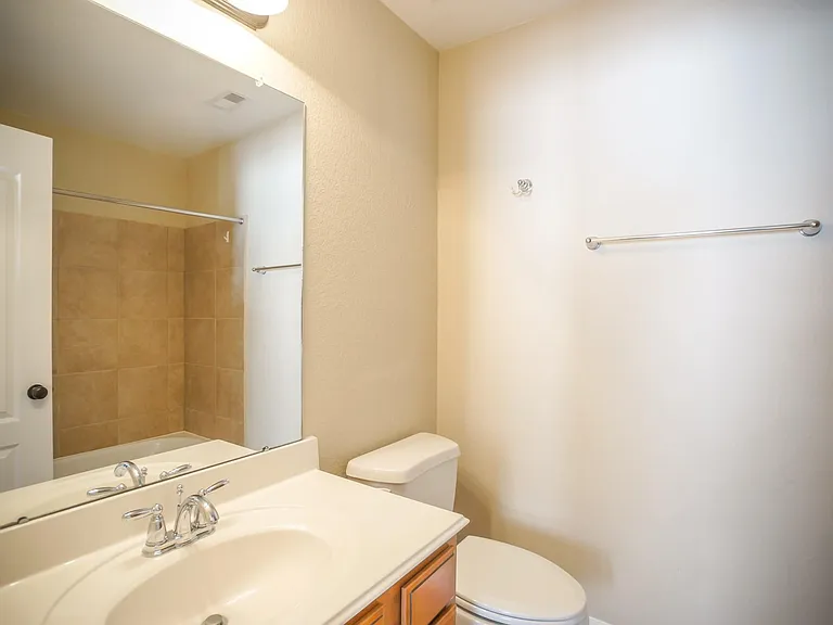 2 Hadlock Pl — Photo 45