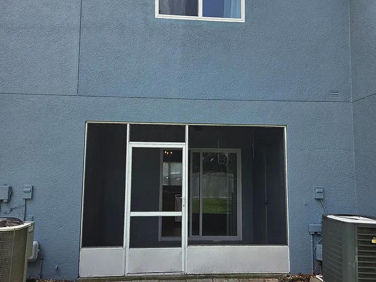 122 Wilton Cir — Photo 24