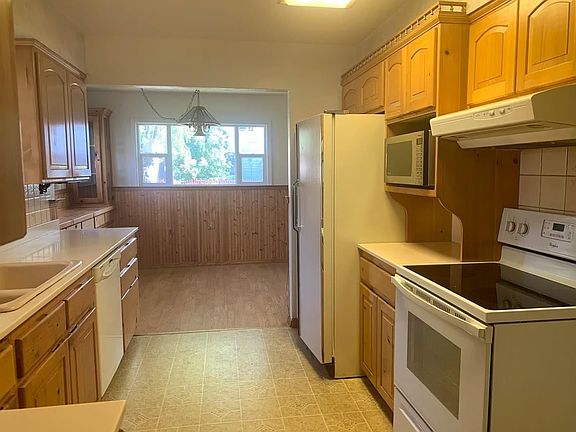 4th image of 2095 Pine St