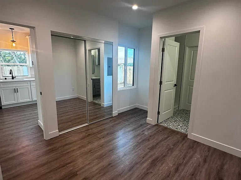 611 Silver Strand Blvd #1 — Photo 3