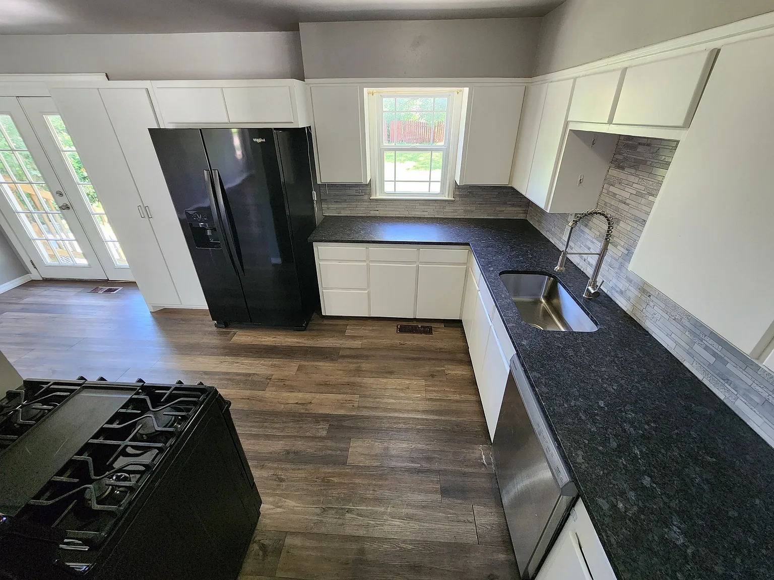 1008 E 6th- Isaacs - 1 — Photo 3