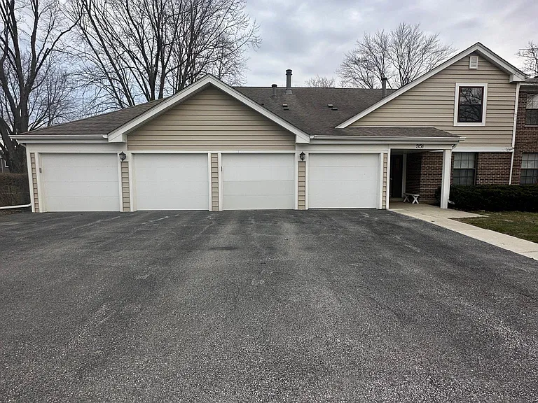 351 Newgate Ct #2A — Photo 1