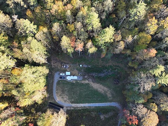 2nd image of 350 Viking Mountain Ln