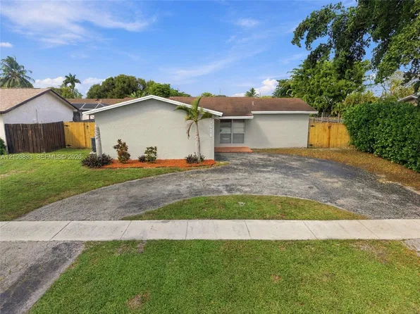 9611 Johnson St, Hollywood, FL 33024