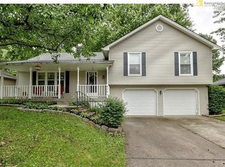 414 NE Corsicana St, Lees Summit, MO 64086