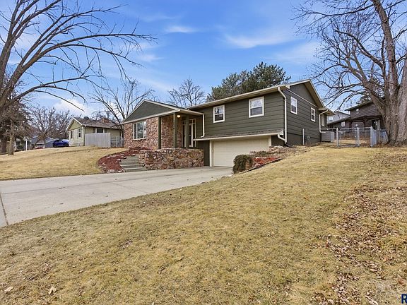 3rd image of 1405 E Otonka Trl